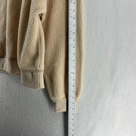 Universal Thread Sweater Women's Sz M Beige Sherpa Fleece Pullover Long Sleeves - Picture 5 of 12